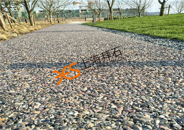 膠粘石透水路面.jpg