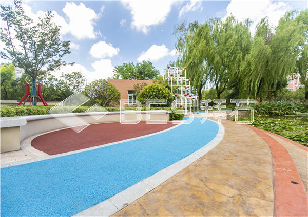 華師大附屬二中